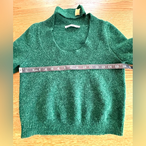 Zara Buckle Neck Choker Sweater – Size Small Crop - Picture 3 of 8